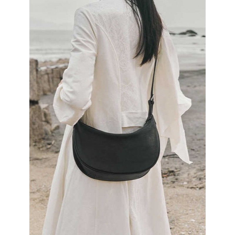 Women's Crescent Shape Handbag - Half Moon Crescent 评论和价格