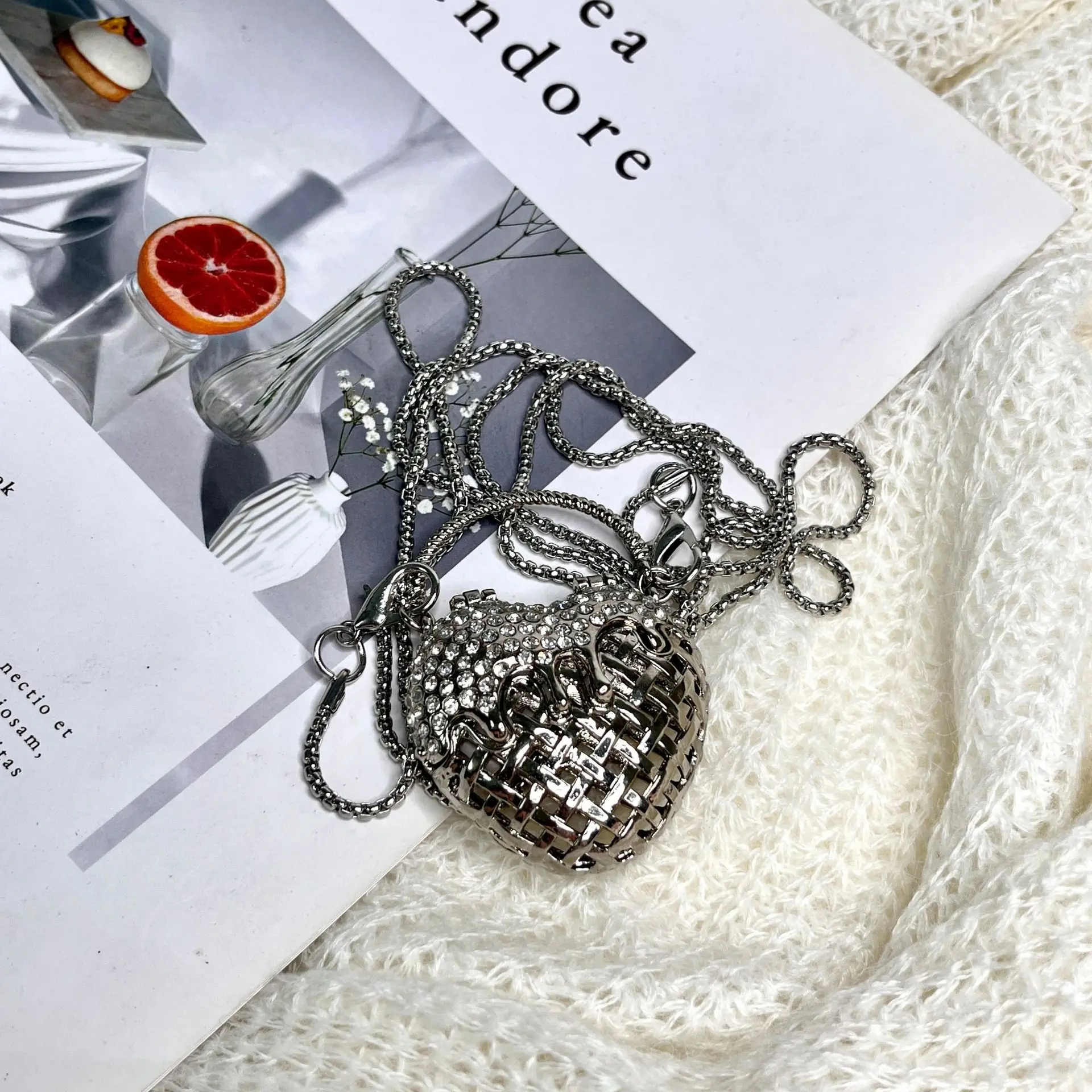 Designer Hollowed Out Heart- H - Women Bags Mini 评论和价格