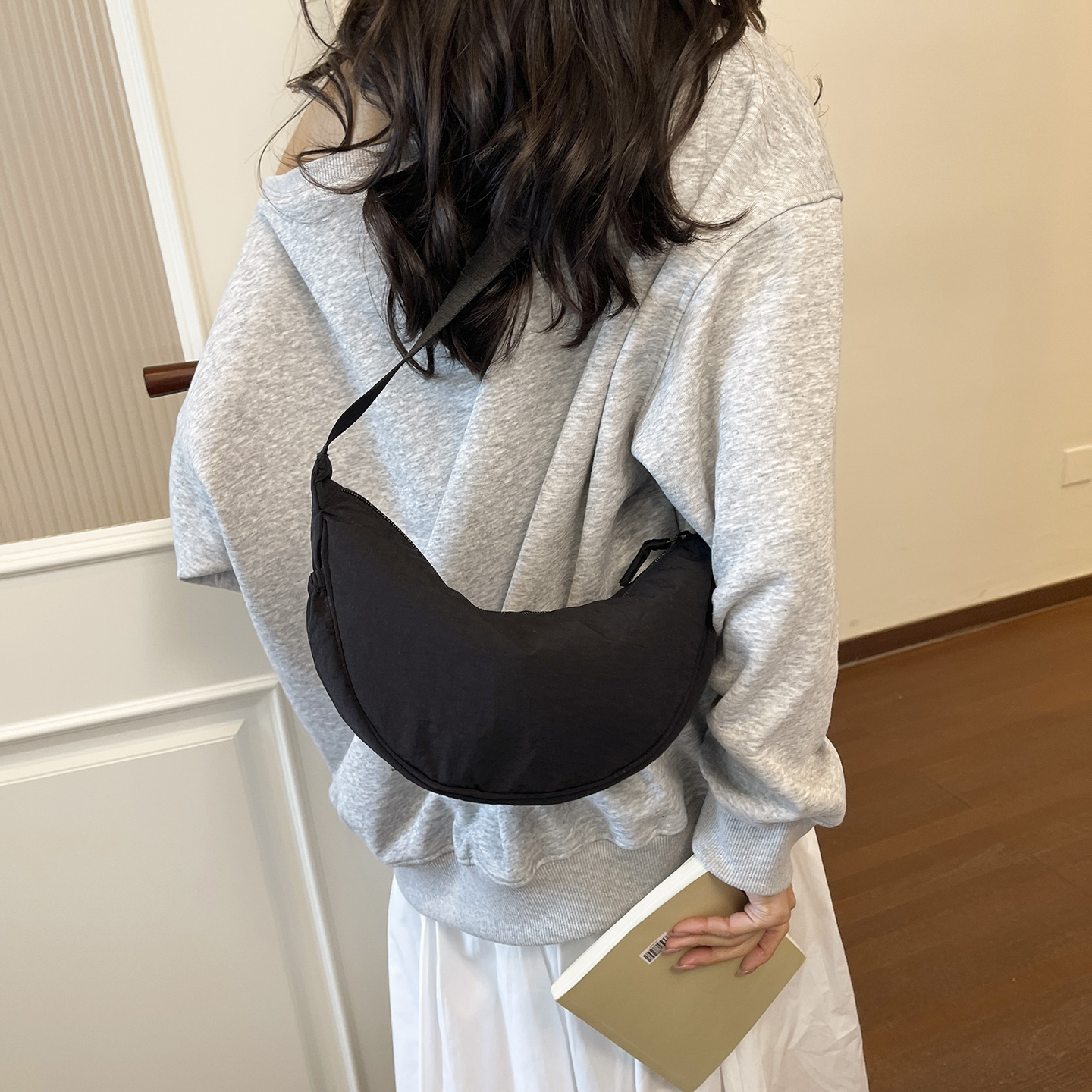 Women's Crescent Nylon Crossbo - Half Moon Crescent 评论和价格