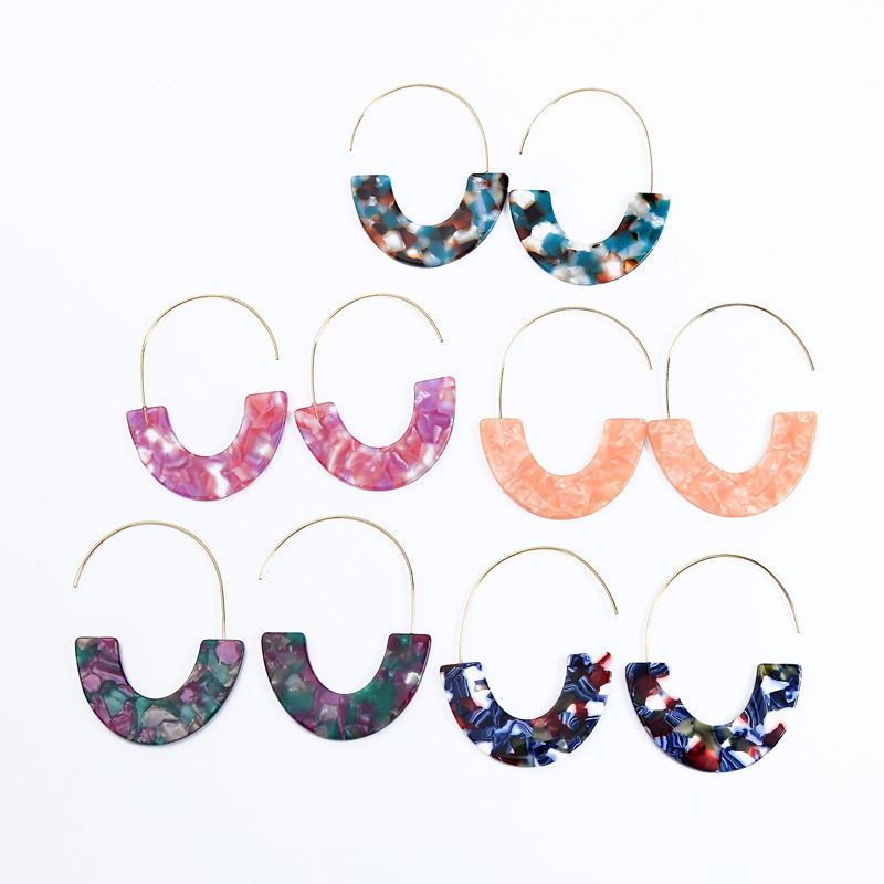Moon Hoop Earrings Gold Brass  - Half Moon Crescent 评论和价格